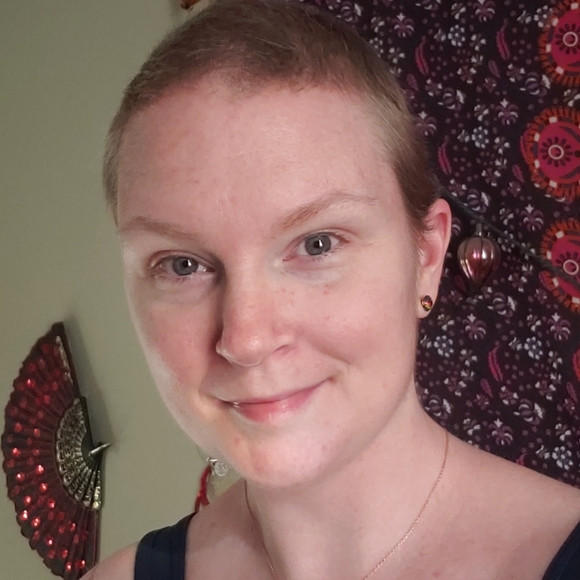 Meet your Posher, Kerri - Picture 2 of 3